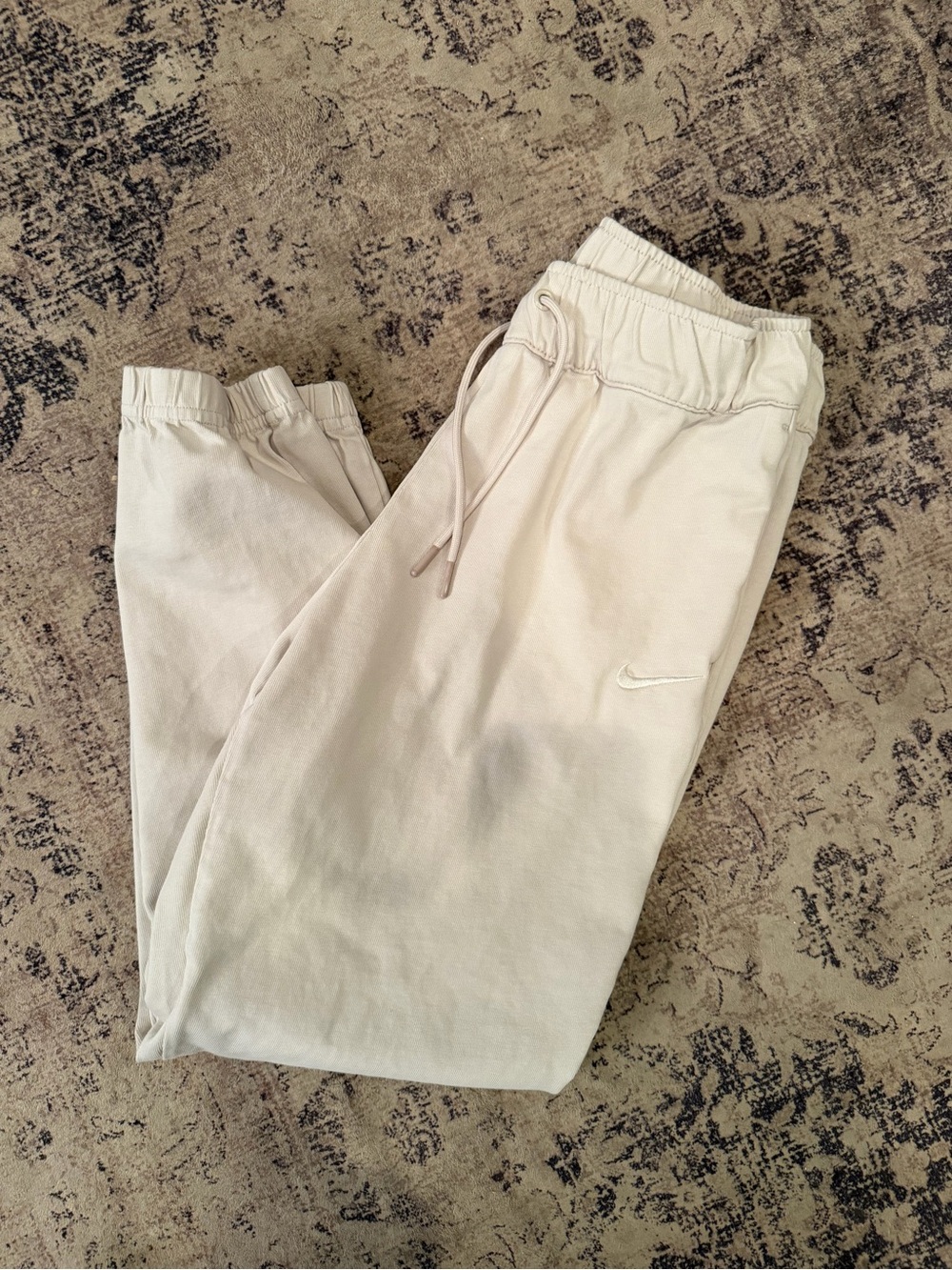 Nike Womenâs Light Cream/Beige Jogger Sweatpants